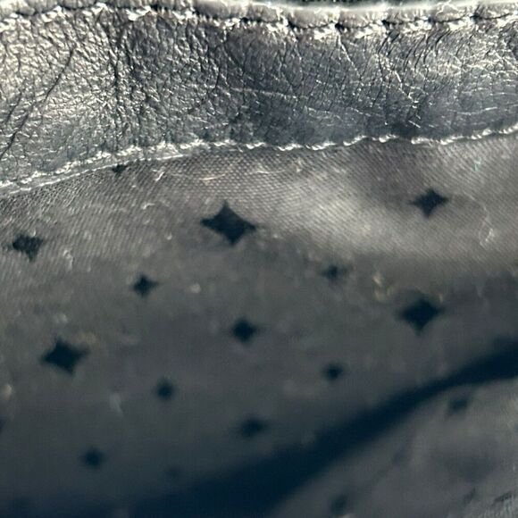 Vintage Fossil Black Leather Crossbody Front Flap Pocket Note Photos For Flaws - Picture 16 of 16